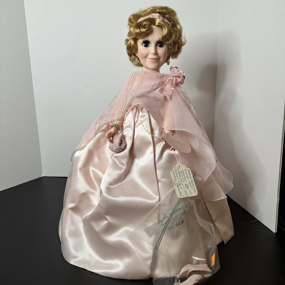 Vintage 1984 Madame Alexander 20 Inch Self Portrait Doll #2290 with Original Box